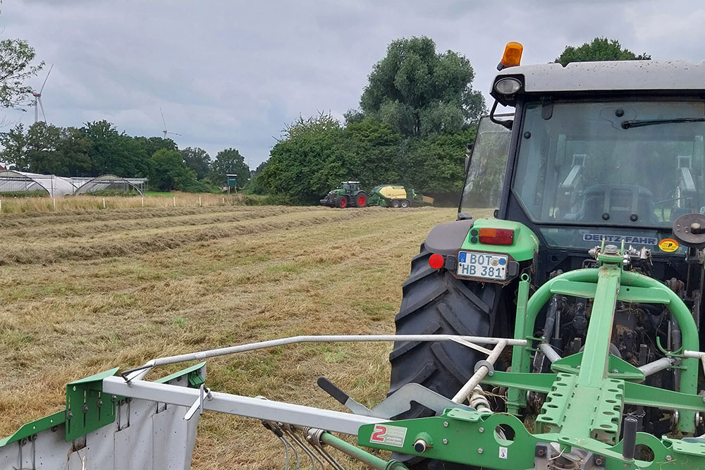 Stroh- &amp; Heuernte – Bild 5