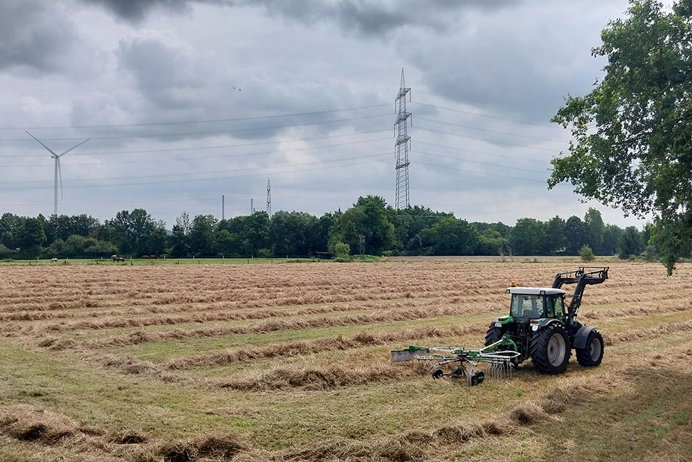 Stroh- &amp; Heuernte – Bild 8